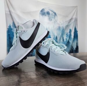 Nike Pre-Love O.X. Lace Up Sneakers Women's 8.5 Fiberglass